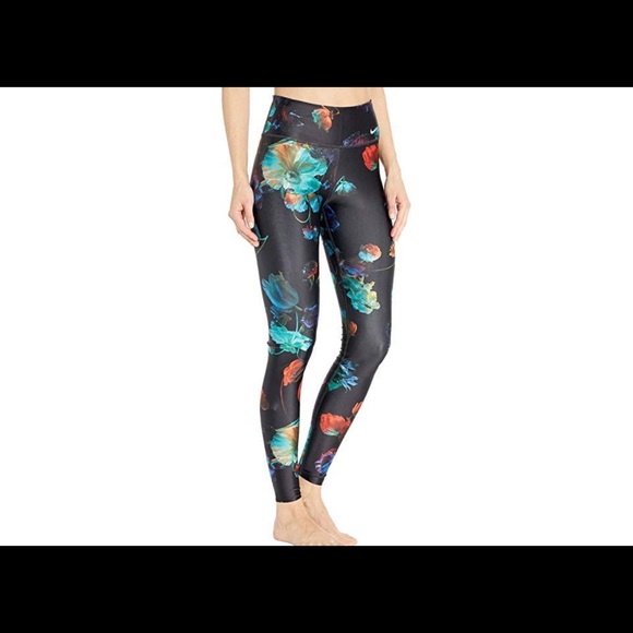 Nike Women’s Dry-Fit legging - Picture 2 of 7